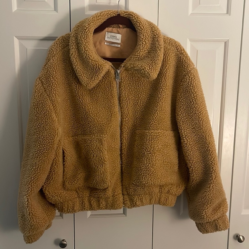 URBAN OUTFITTERS Teddy Jacket
